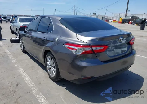 2018 Toyota Camry L/Le/Se/Xle from USA, damaged, VIN 4T1B11HK8JU123780